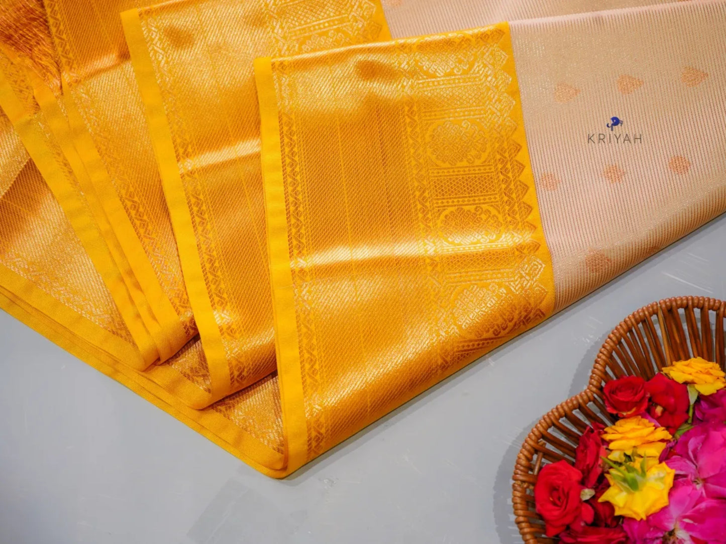 IVORY GOLD VAIRA OOSI SAREE