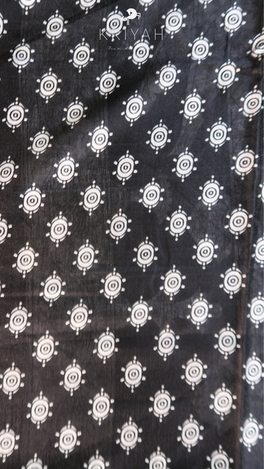 DOLA SILK SAREE WITH PALLENQUIN PRINT BLACK