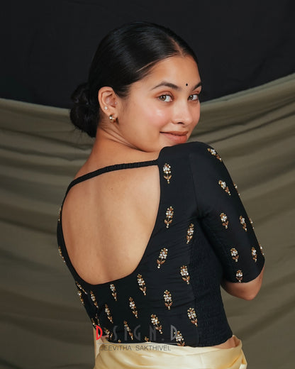 Anika - Black Size flex Blouse