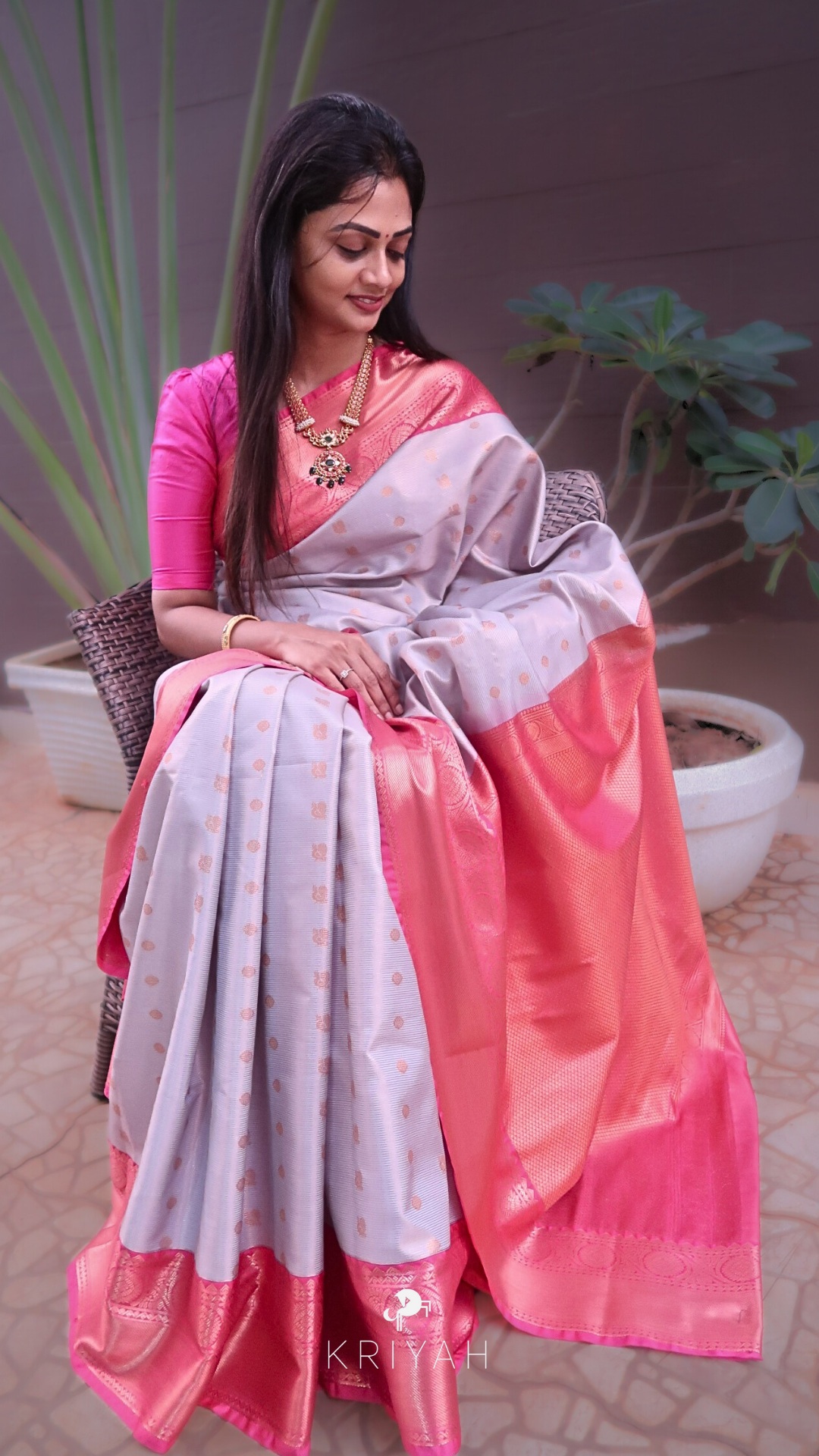 GREY VAIRA OOSI SAREE