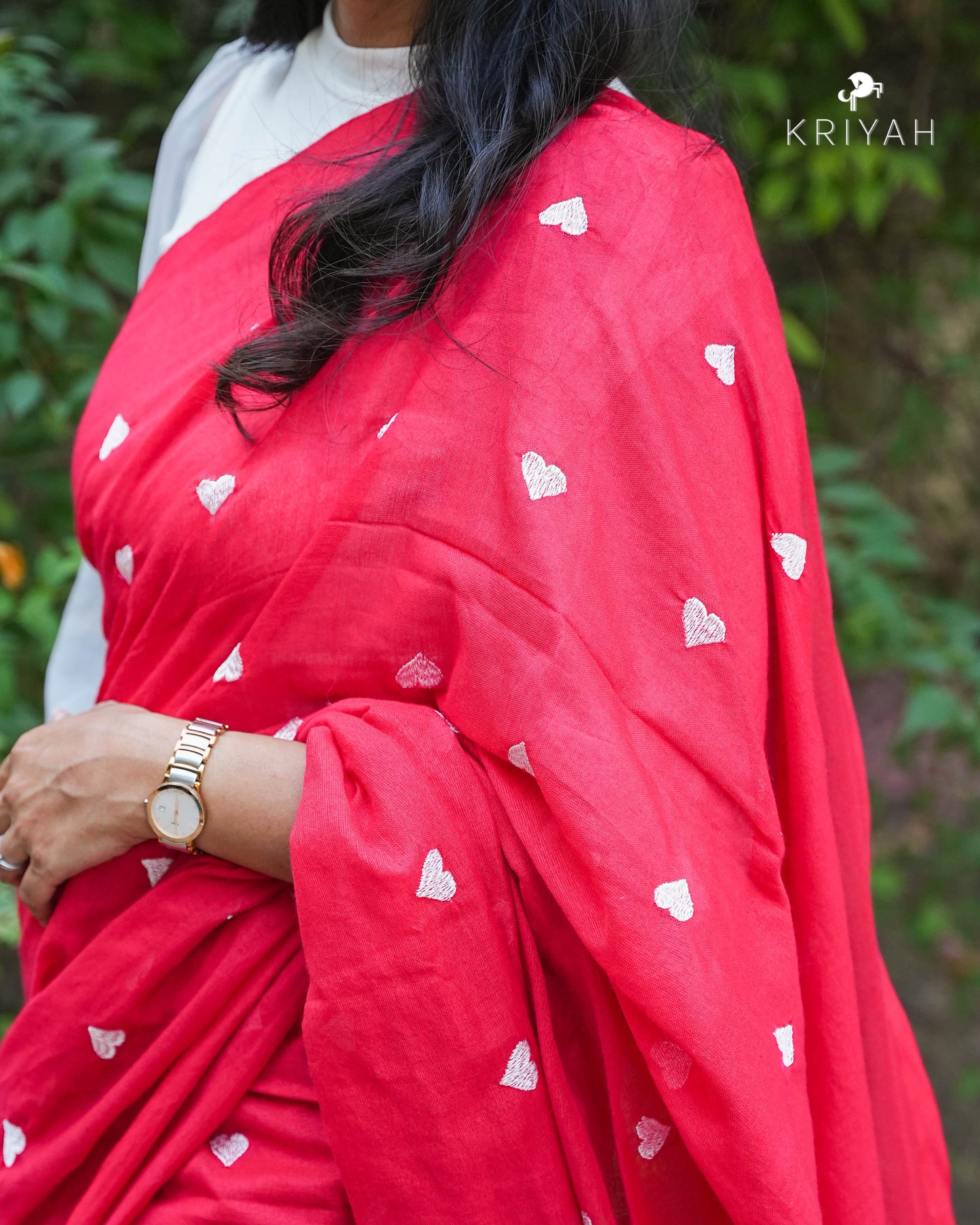 Avira heart Mul Saree - Red