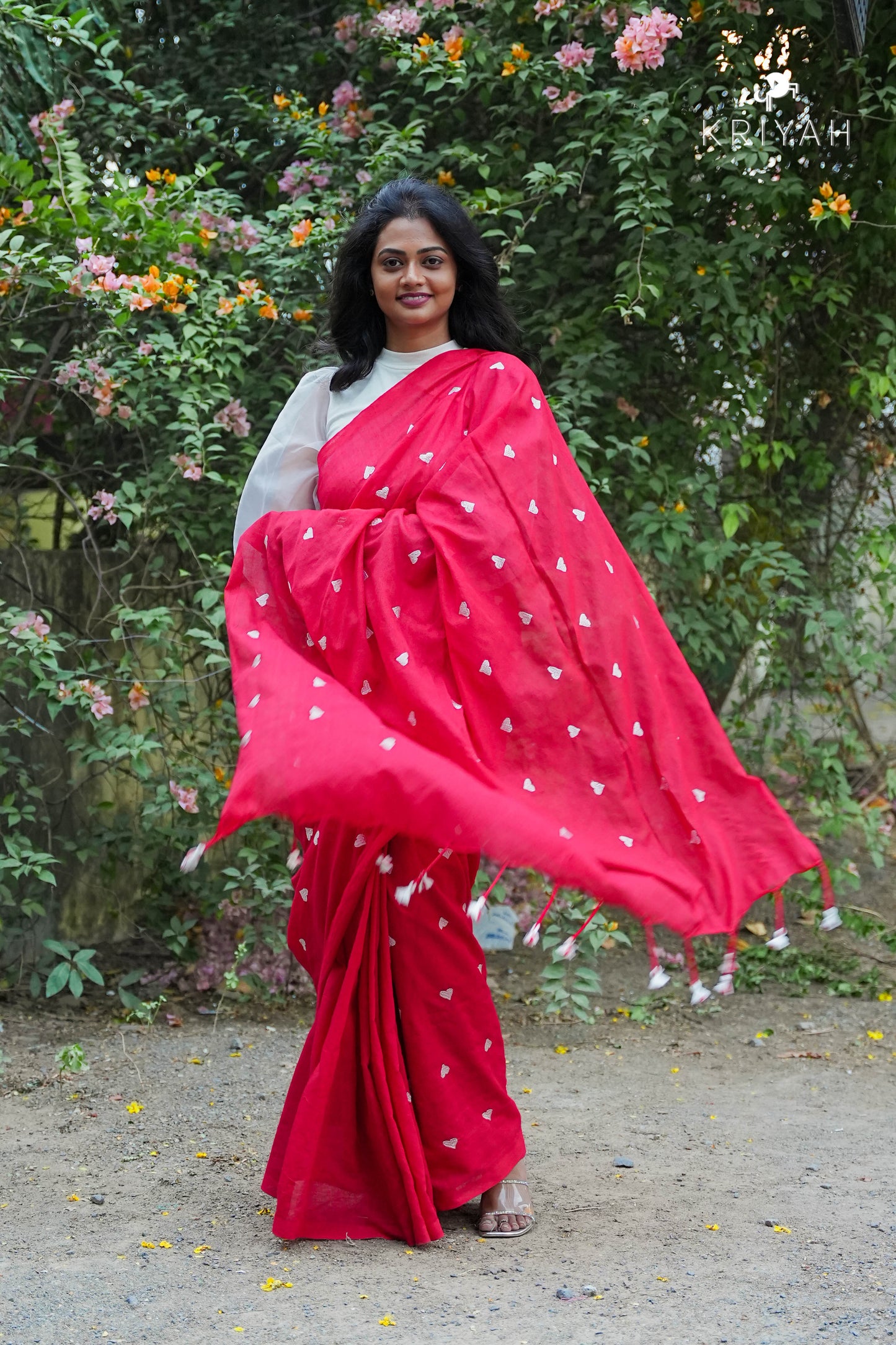 Avira heart Mul Saree - Red