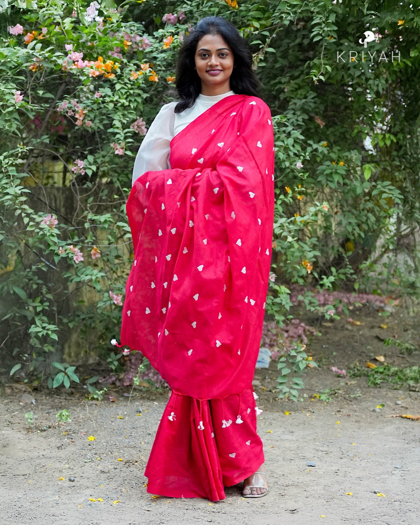 Avira heart Mul Saree - Red