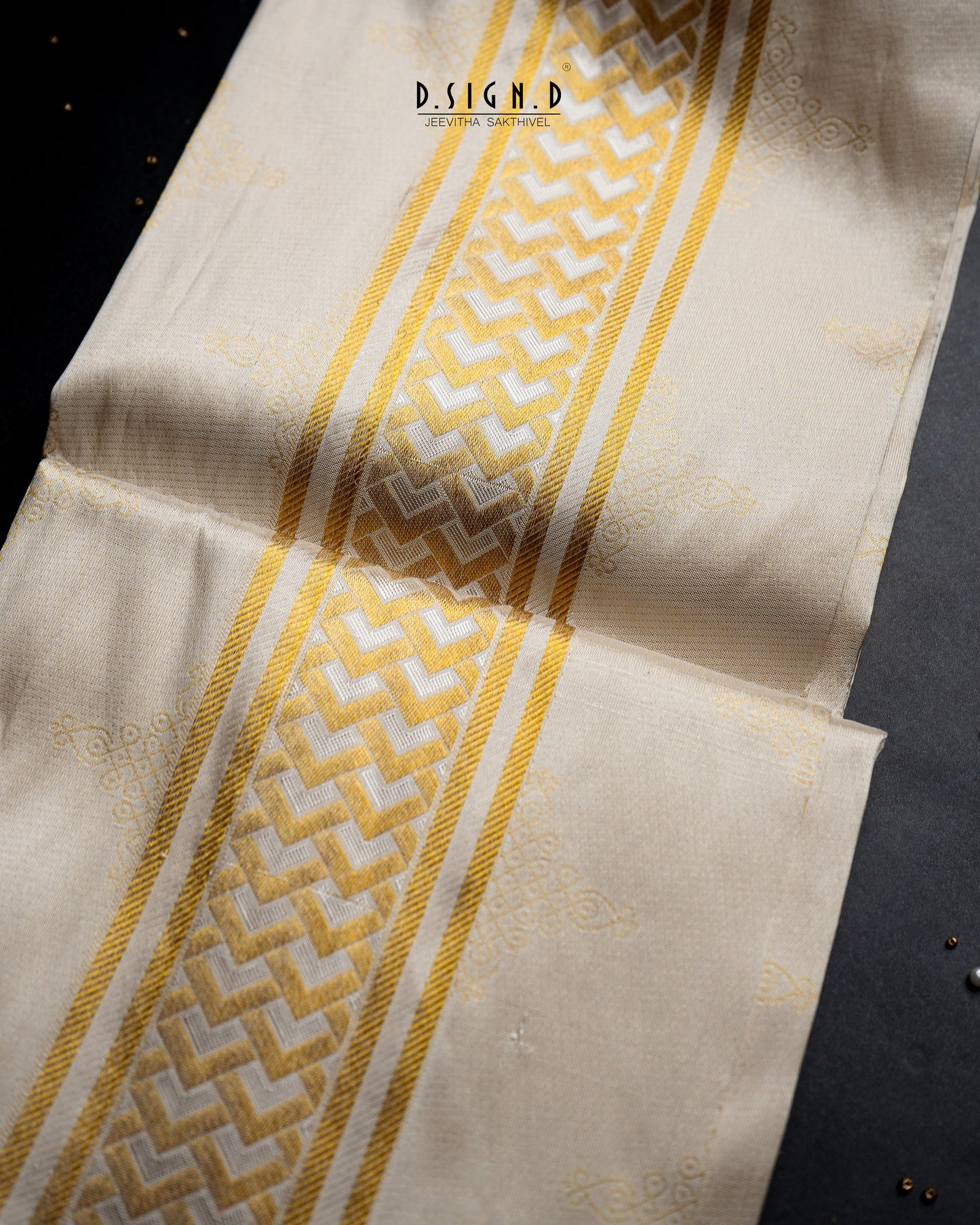 2G ZARI HANDLOOM - DIVINE BORDER PURE SILK DHOTI SET - 9x5