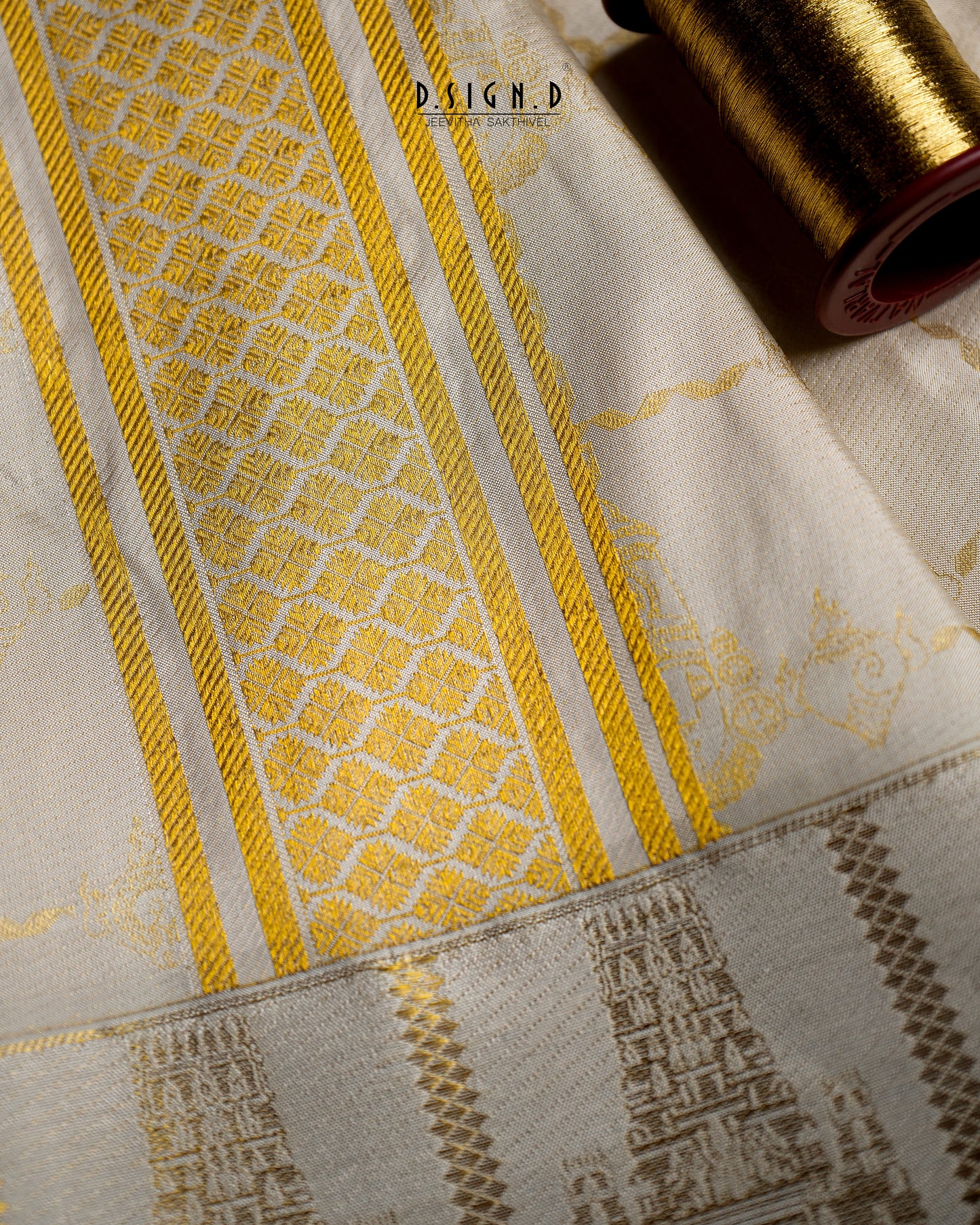 2G ZARI HANDLOOM - DIVINE BORDER PURE SILK DHOTI SET - 9x5