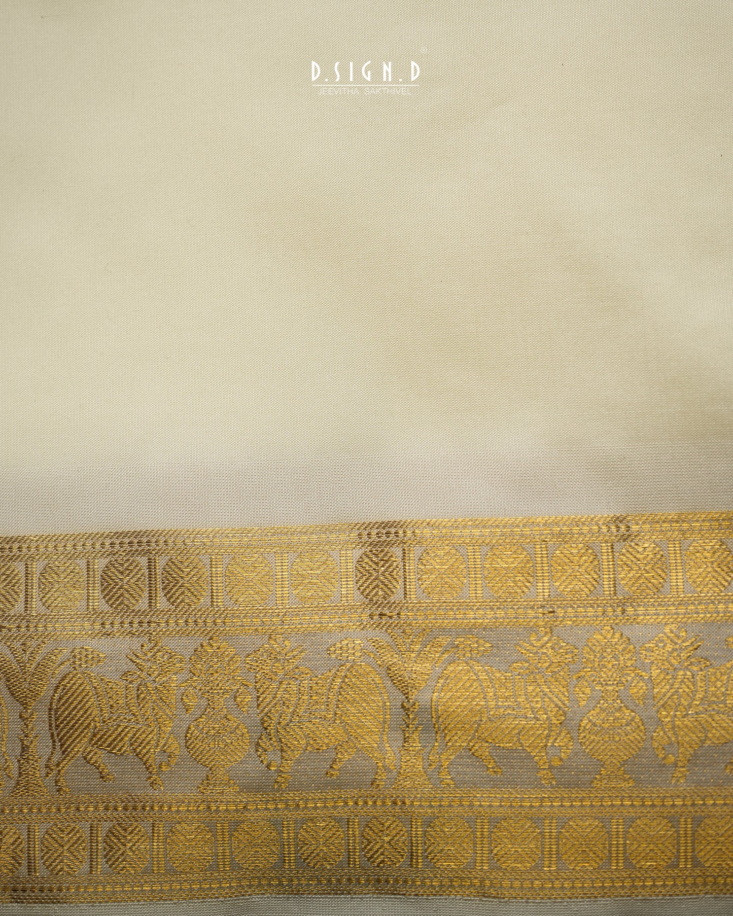 2G ZARI HANDLOOM -PICHWAI BORDER PURE SILK DHOTI - 9x5
