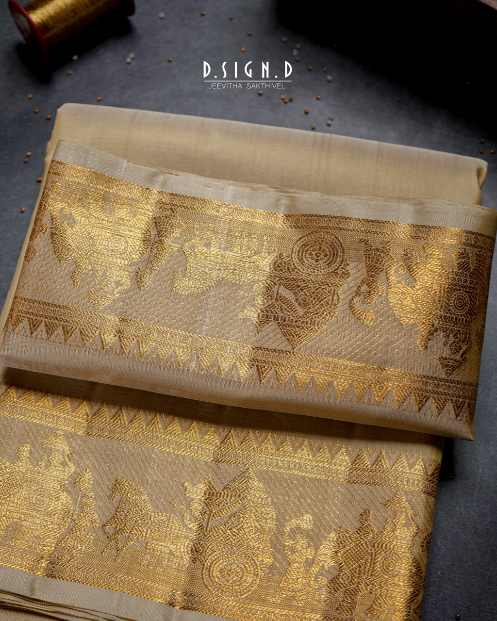 2G ZARI HANDLOOM PALLENQUIN DHOTI & VASTRAM 9x5