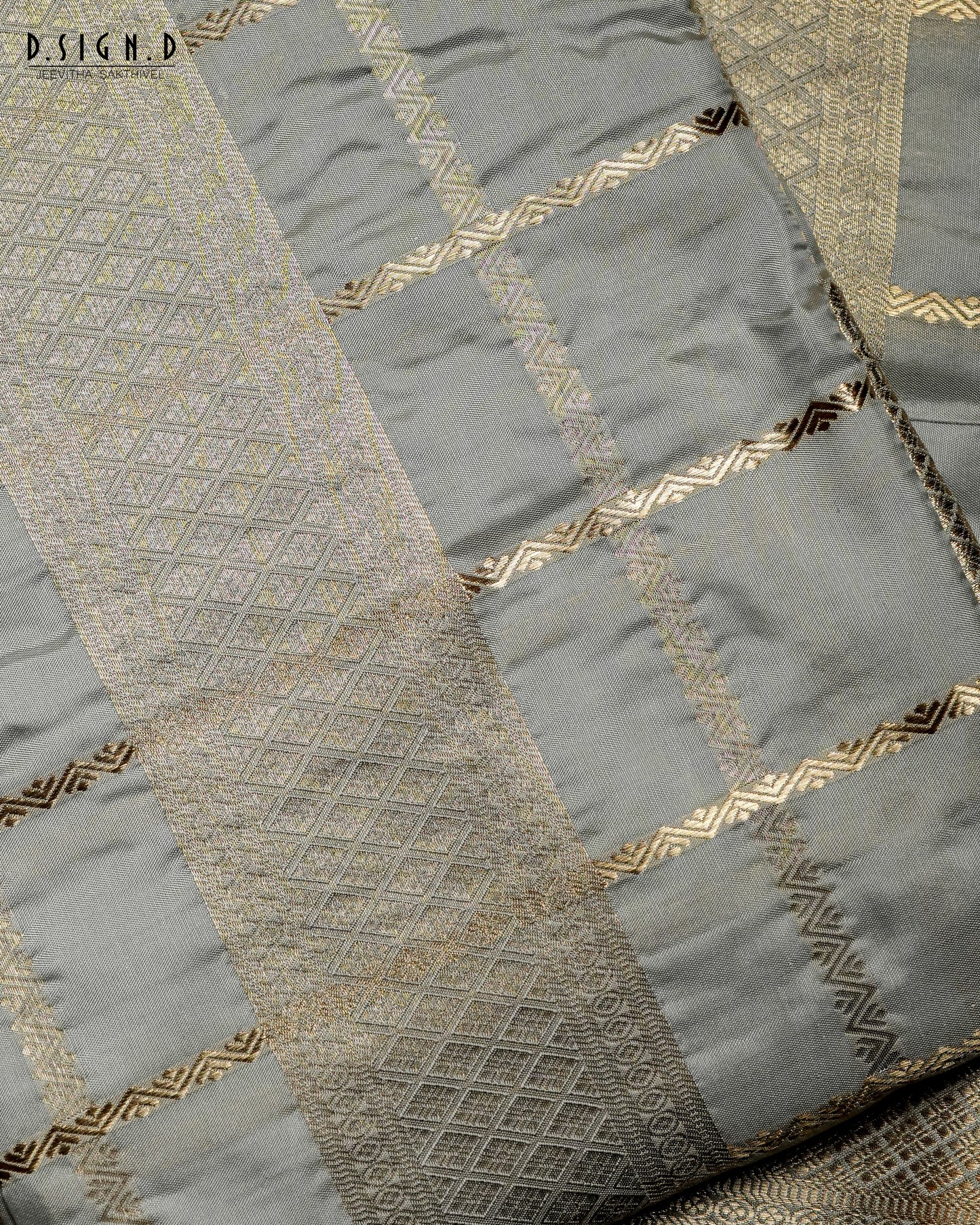 GREY KATTAM FINE SILK DHOTI SET