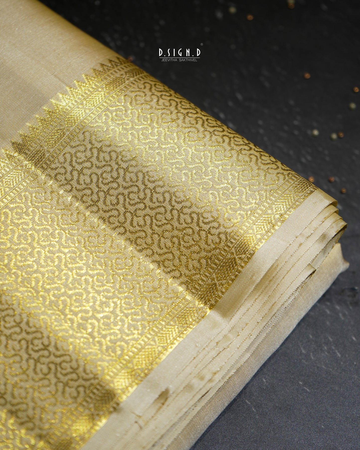 2G ZARI HANDLOOM - INTRICATE ZARI BORDER PURE SILK DHOTI - 9x5