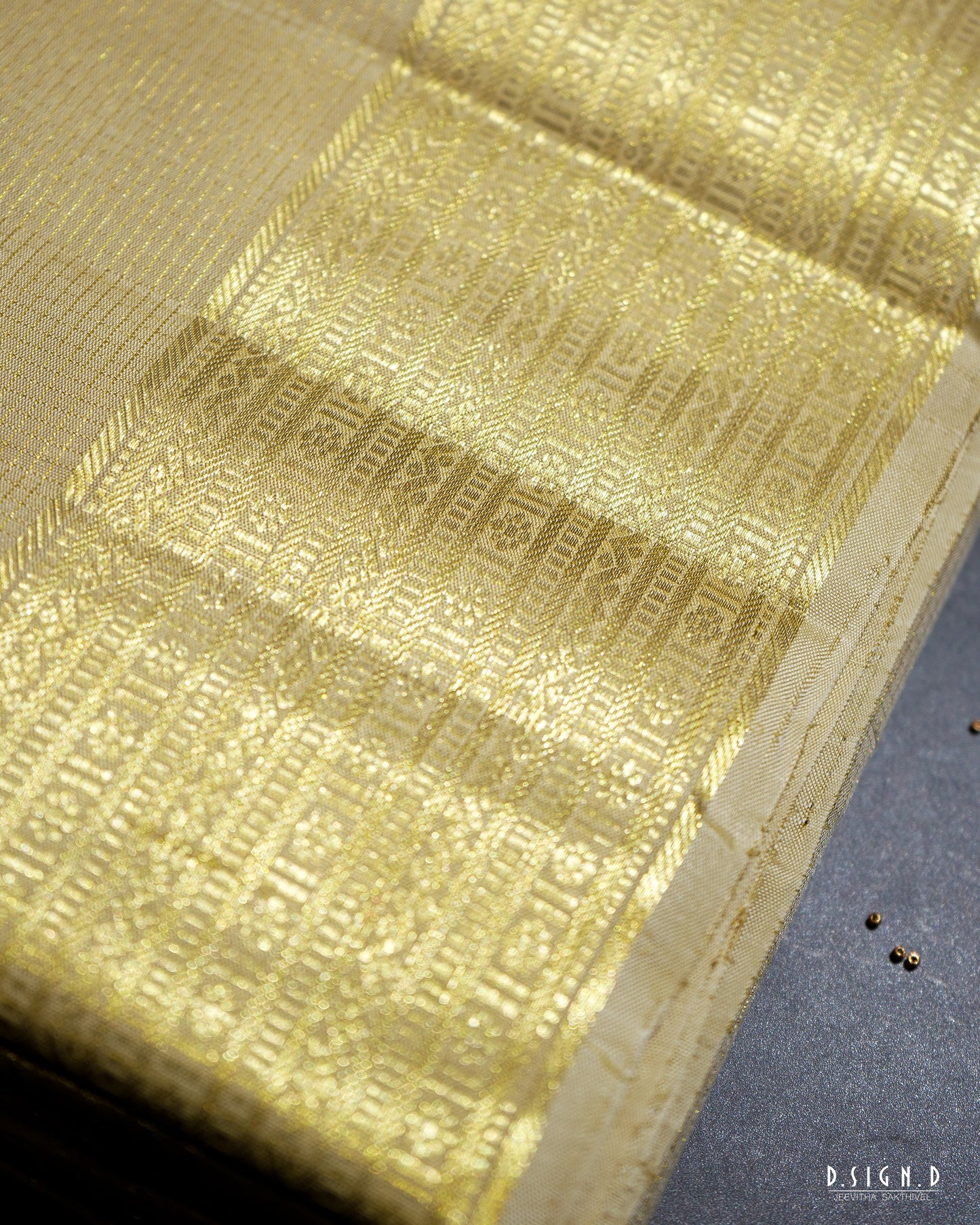 2G ZARI HANDLOOM - TRADITIONAL VAIRA OOSI BORDER PURE SILK DHOTI - 9x5
