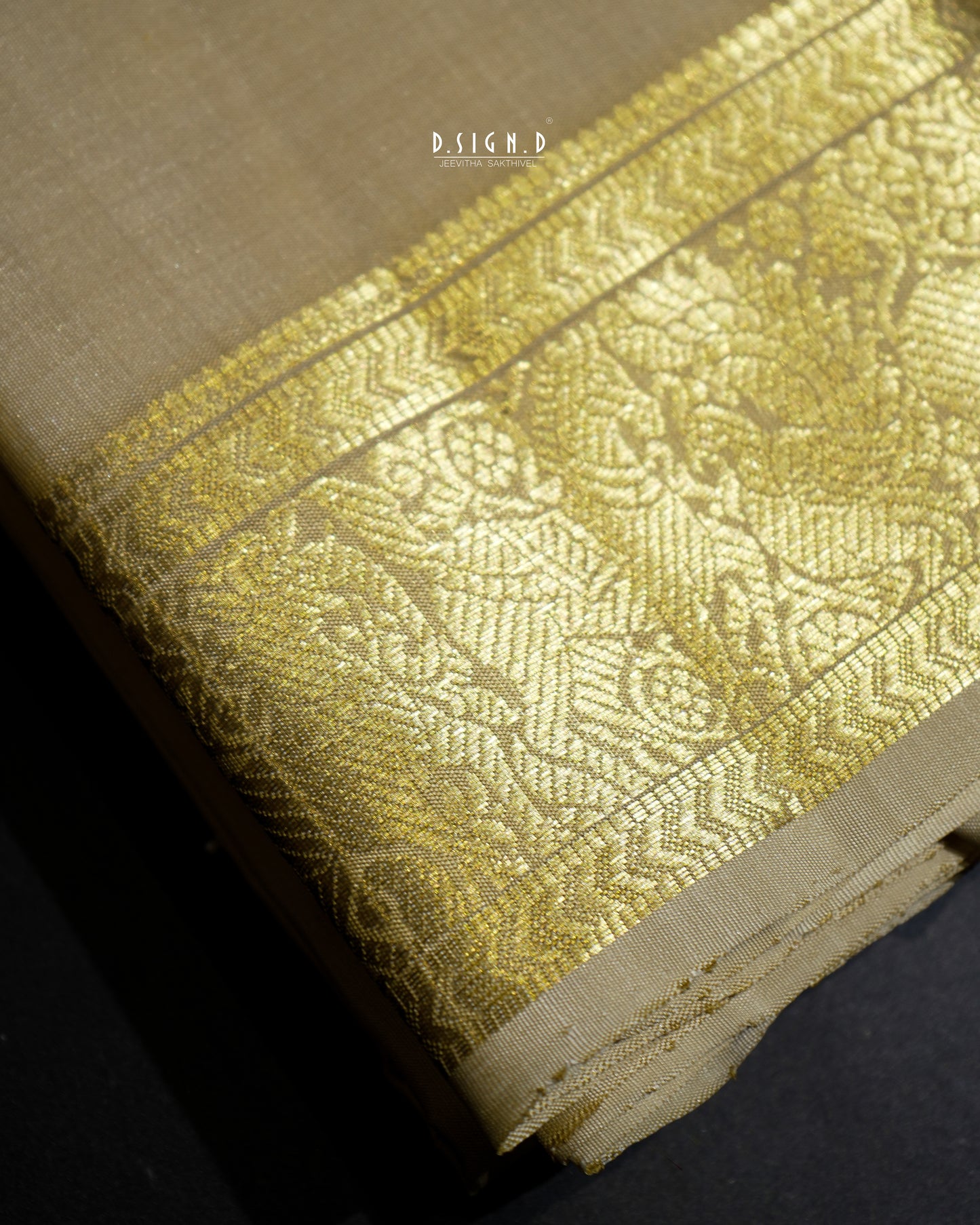 2G ZARI HANDLOOM - VANASINGARAM BORDER PURE SILK DHOTI - 9x5