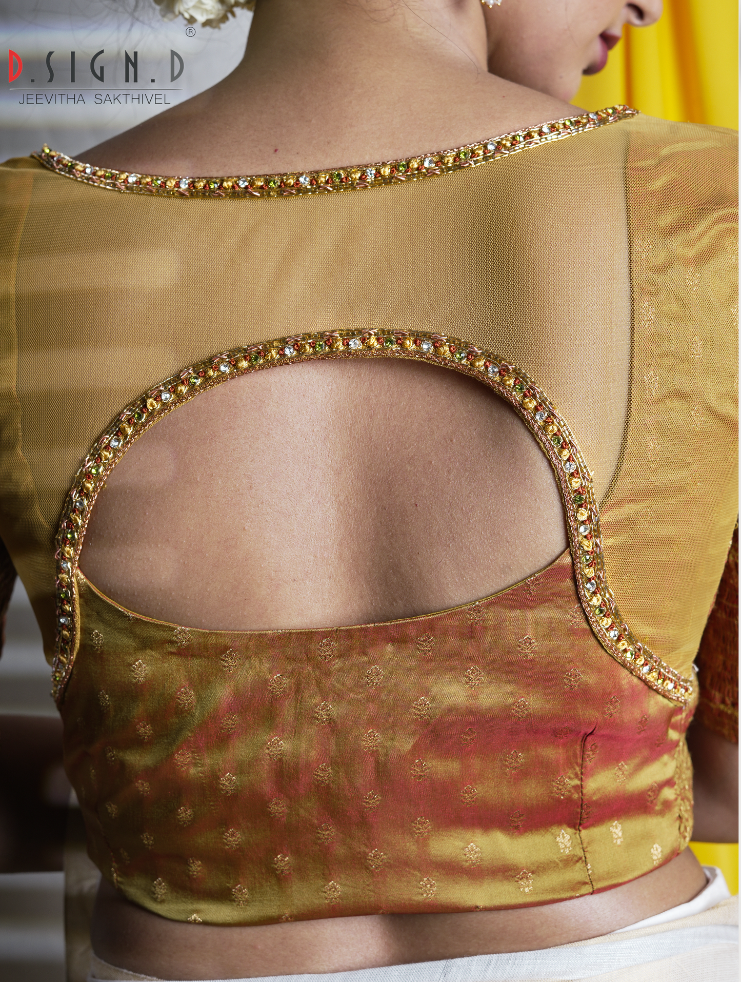 Nila Size flex Blouse - gold