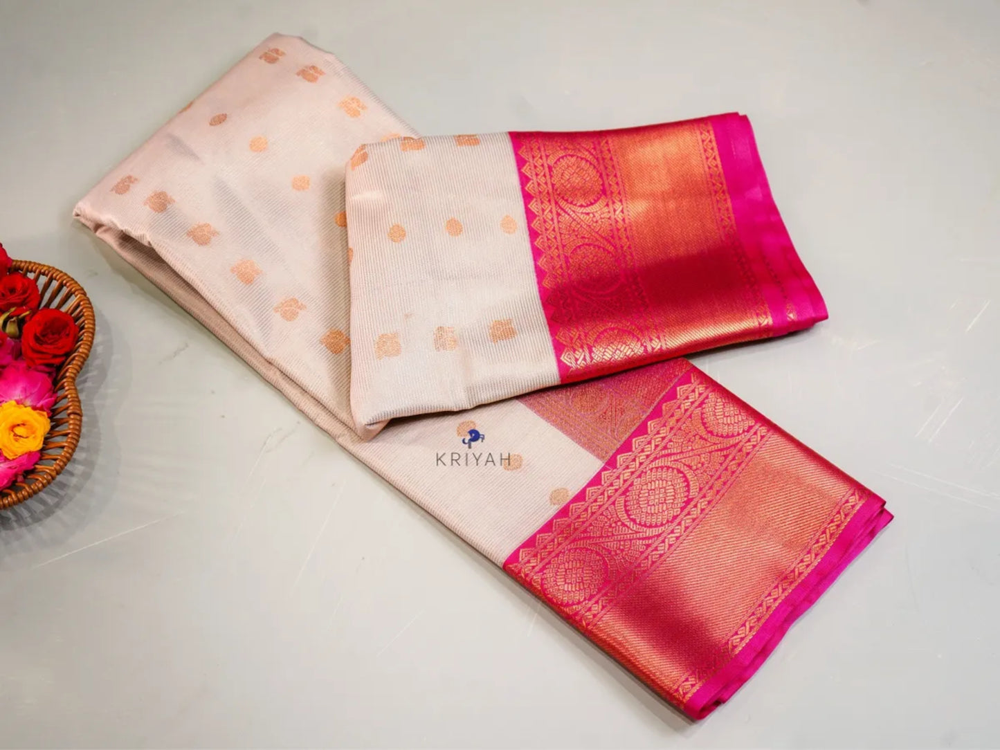 WHITE VAIRA OOSI SAREE